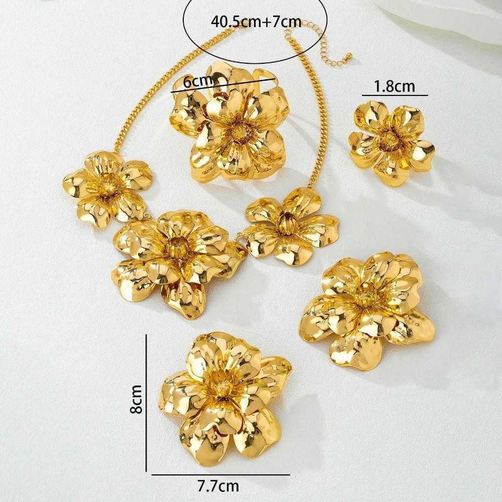 Retro Style Metal Flower Jewelry Set Vintage Design Exaggerated Retro Jewelry  For Women золотой
