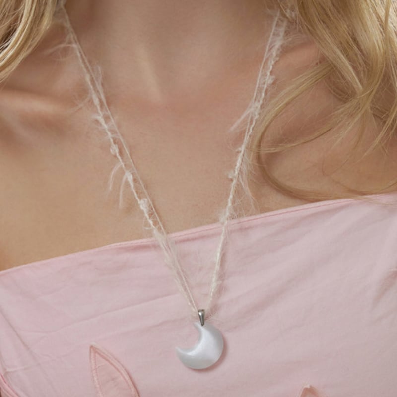 

FANTASTIC PLANET white moon soft string necklace white moon soft string necklace
