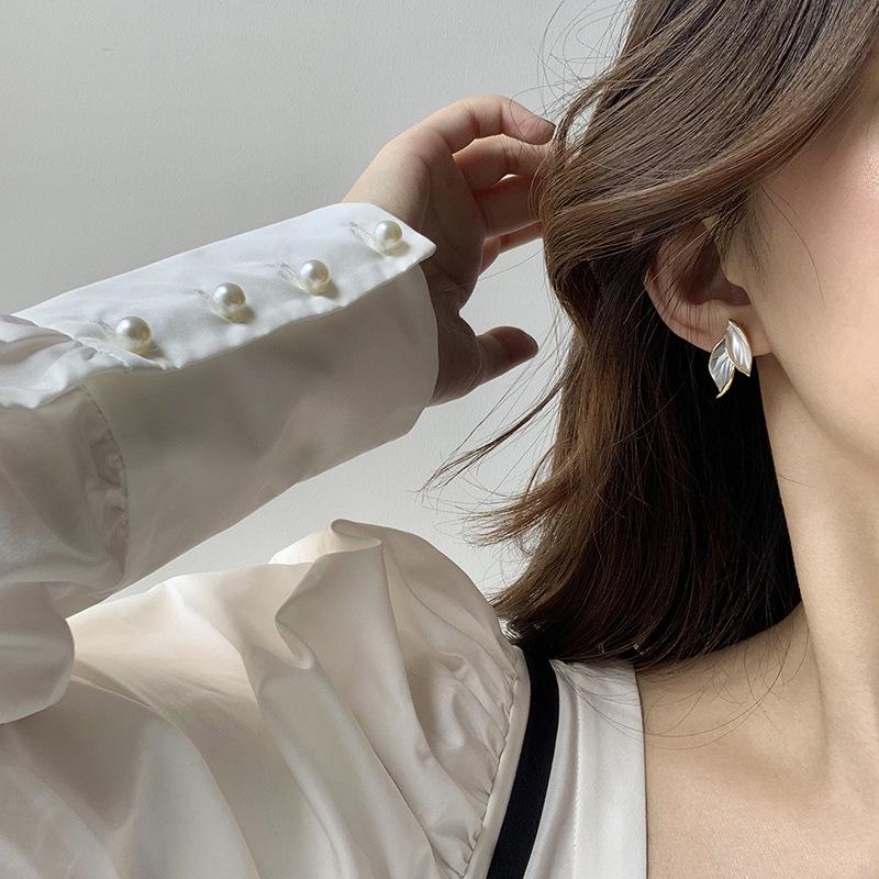 Women's Haze Color Leaf Stud Earrings - Niche High-End Style, Trendy 2022 Clip-On for Non-Pierced Ears