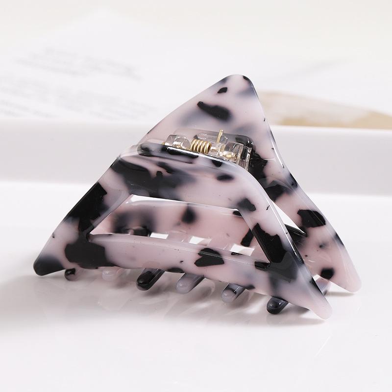 Korean-Style Trendy Hair Accessories: Simple Triangular Acetate Claw Clip for Women