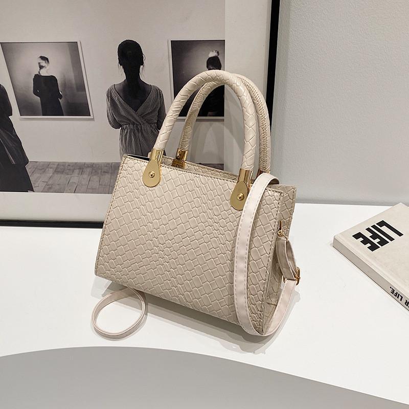 Fashionable Pu Leather Small Handbag For Women Stylish Trendy Spring 2024 Crossbody Bag For Daily Use