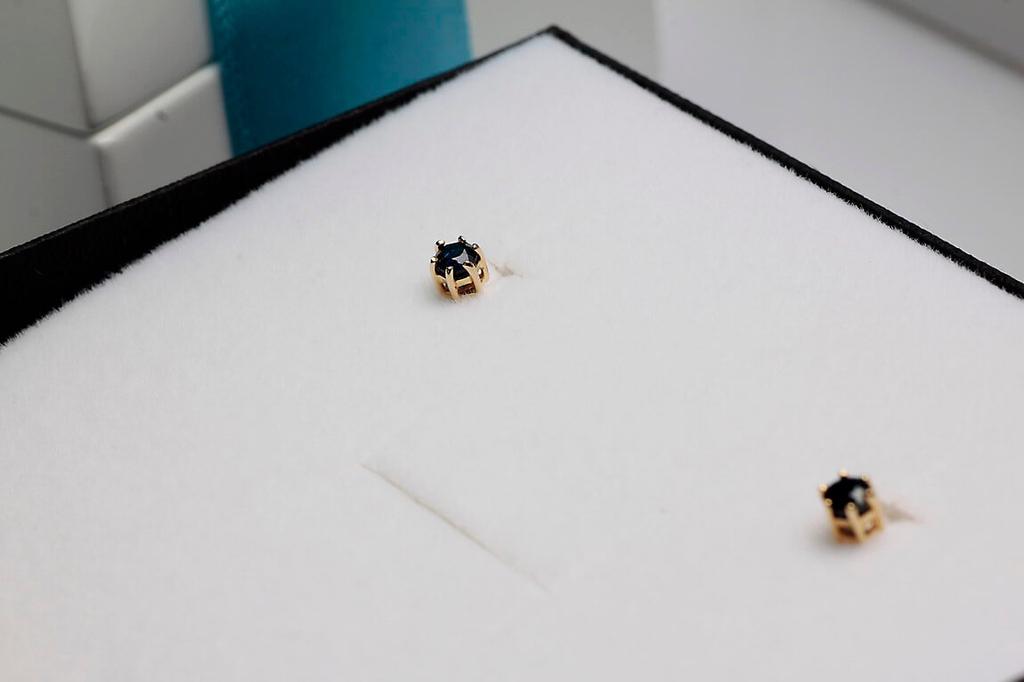 Gold Earrings with Sapphires
