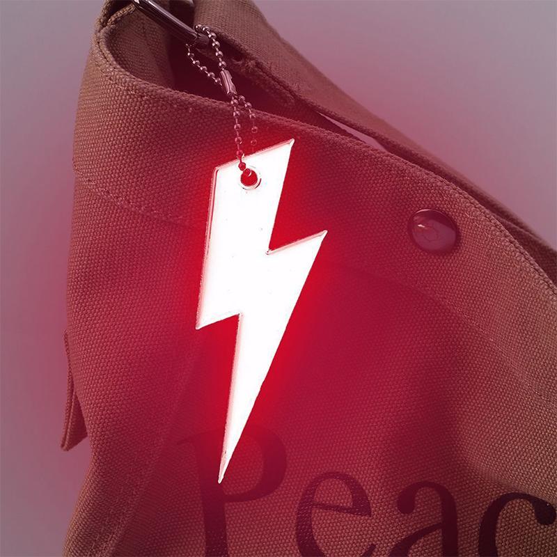 10Pcs Reflective Lightning Keychain High Brightness Reflective Night Keyring Portable Night Safety Key Chain Student Bag Pendant