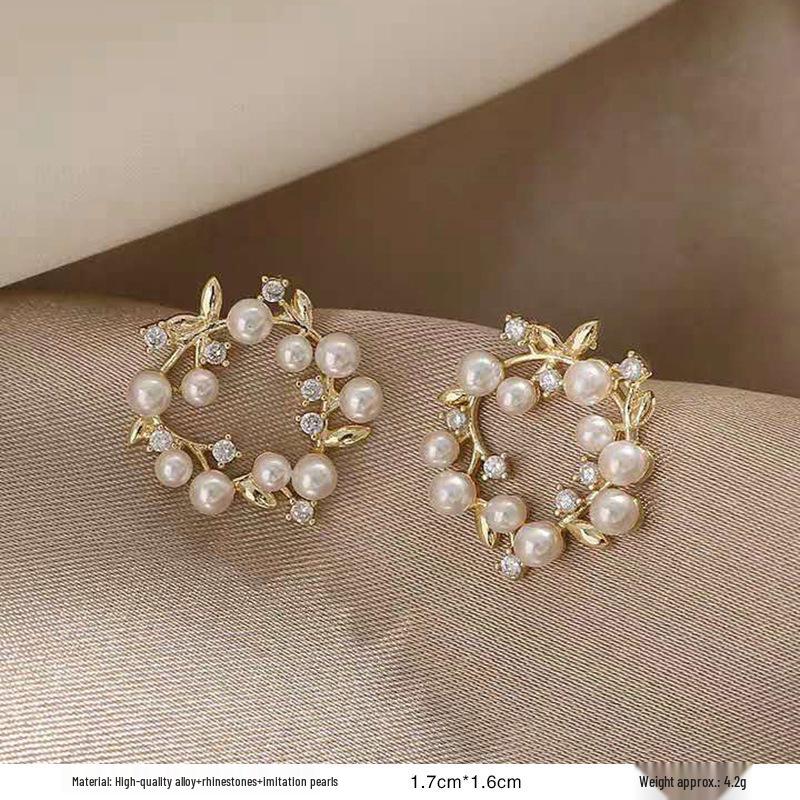 French Retro Pearl Plaid Earrings: Luxury Korean Studs for Women