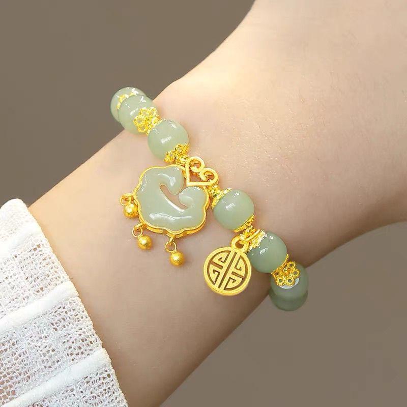 Trendy Pearl & Bead Bracelet: High-End Retro Design, Versatile for Women & Couples