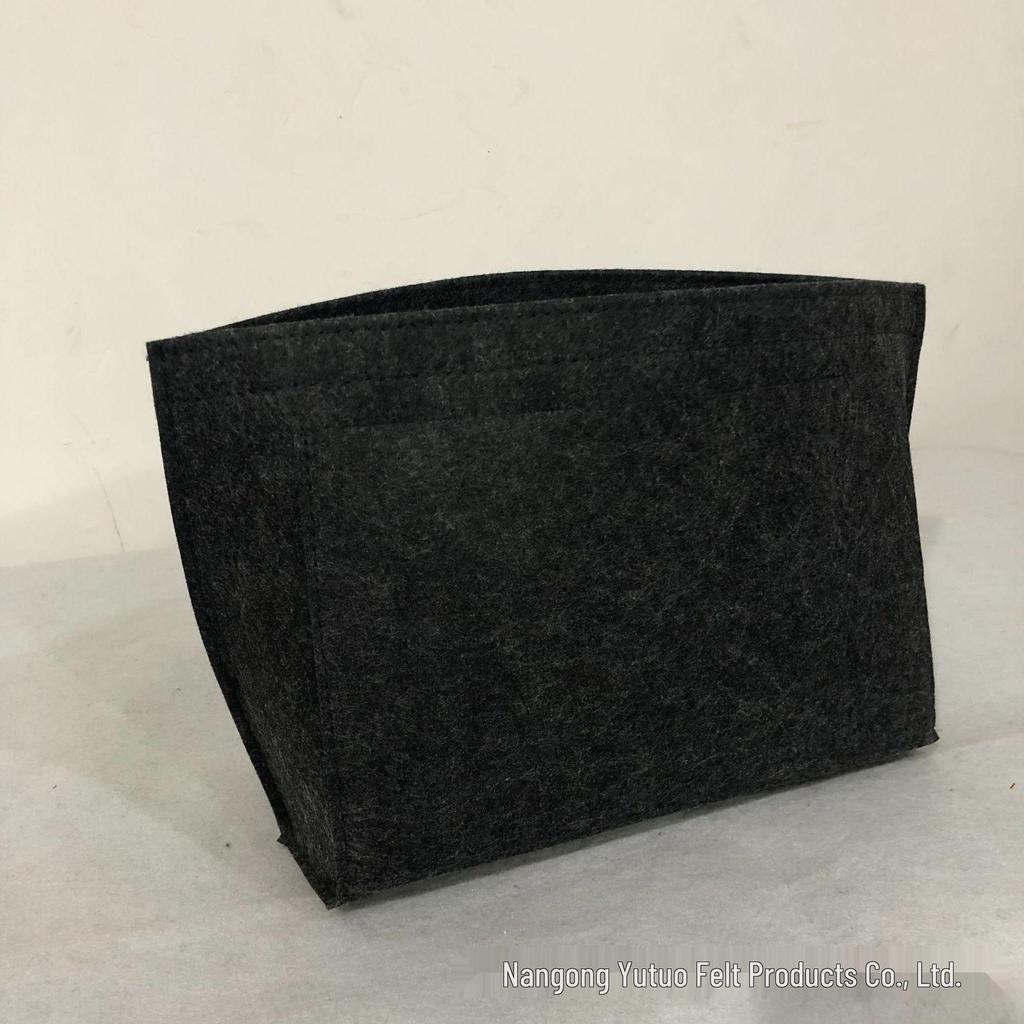 Velkokapacitní zakázková plstěná taška na make-up a toaletní potřeby