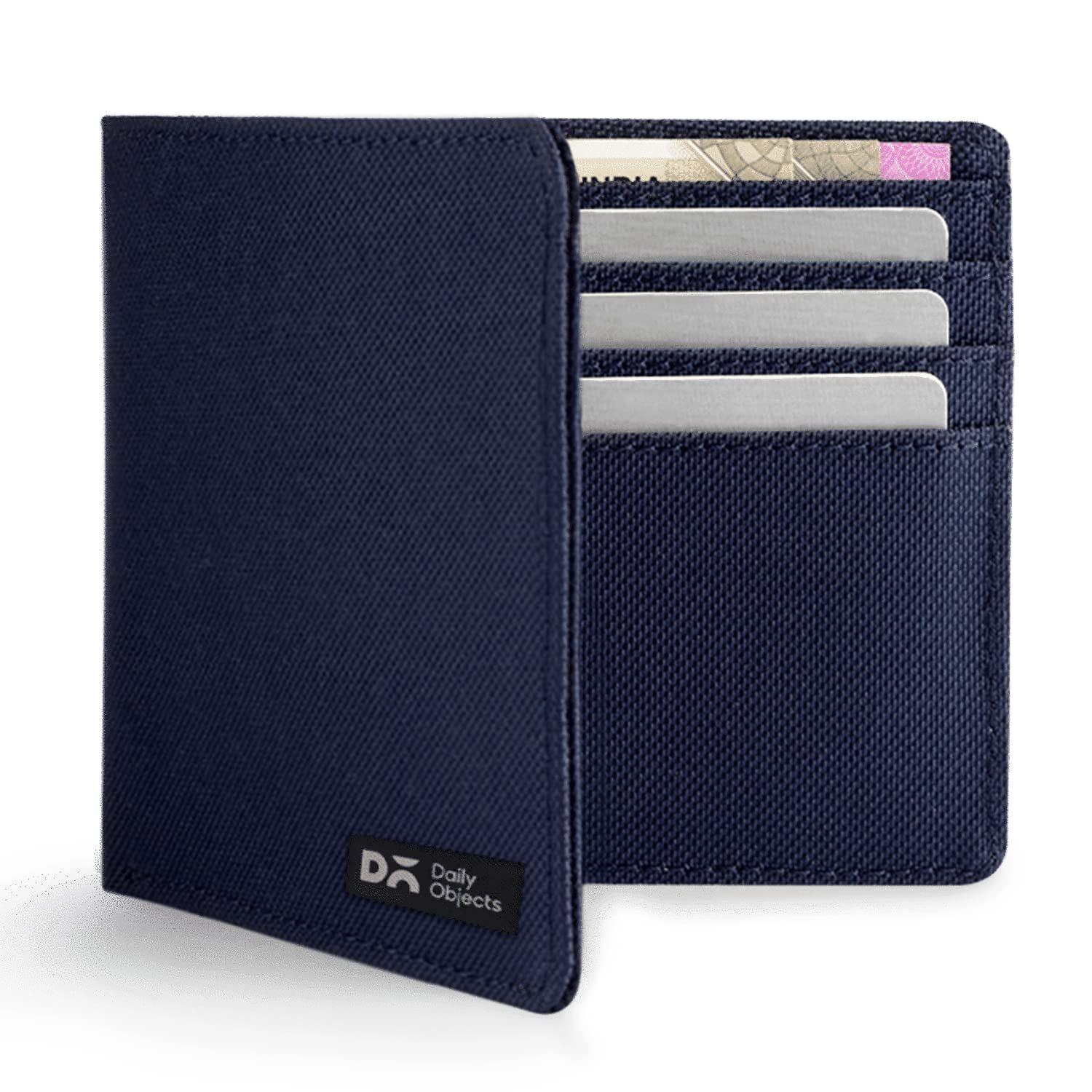 

Класичний чоловічий гаманець DailyObjects Blue Nylon Slim