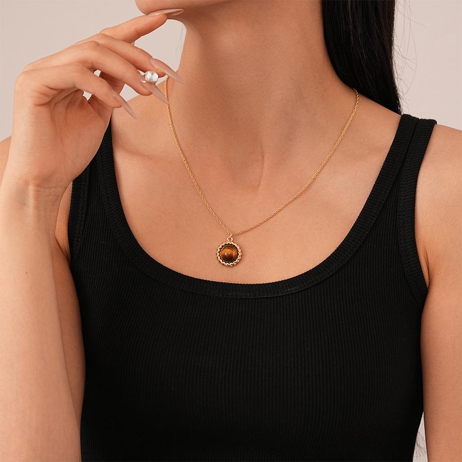 Maillard-Style Tiger Eye Round Retro Minimalist Clavicle Necklace for Women