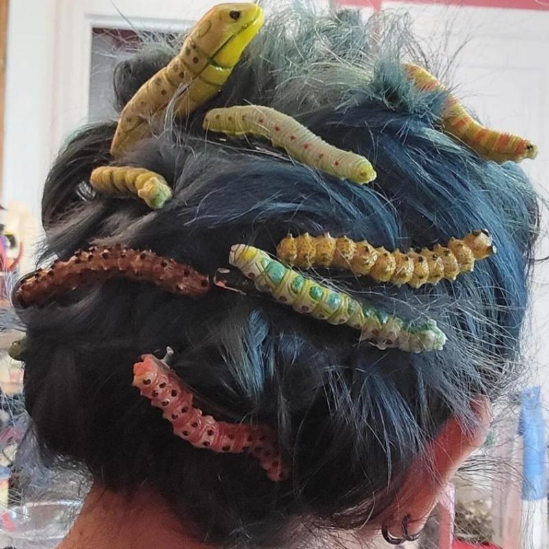 6/12Pcs Simulation Spooky Caterpillars Hair Clip Funny Creative 3D Crawl Insect Duckbill Clip Hairpin Prank Party Hair Accessory