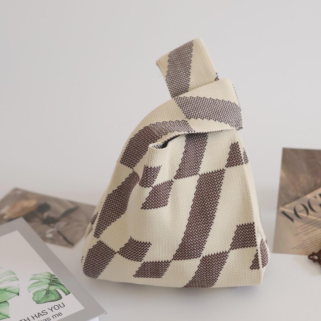 Trendy Knit Bucket Bag For Women Soft And Spacious Tote Bag With Eye-catching Patterns Ideal For Daily Wear And Gifts