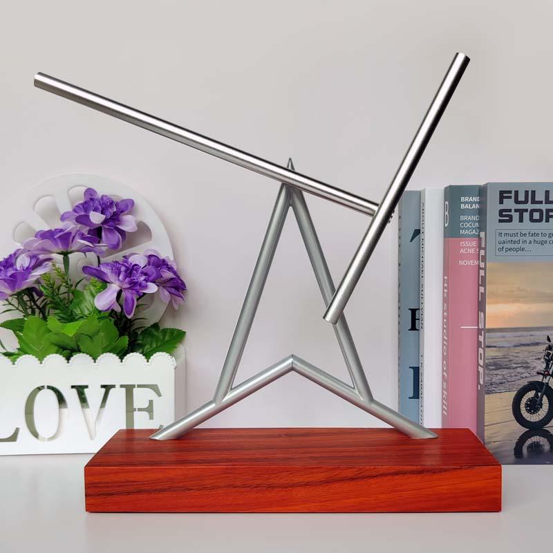 Creative Anti-Gravity Newton's Cradle: Iron Man Chaotic Pendulum Ornament for Housewarming or Business Gift