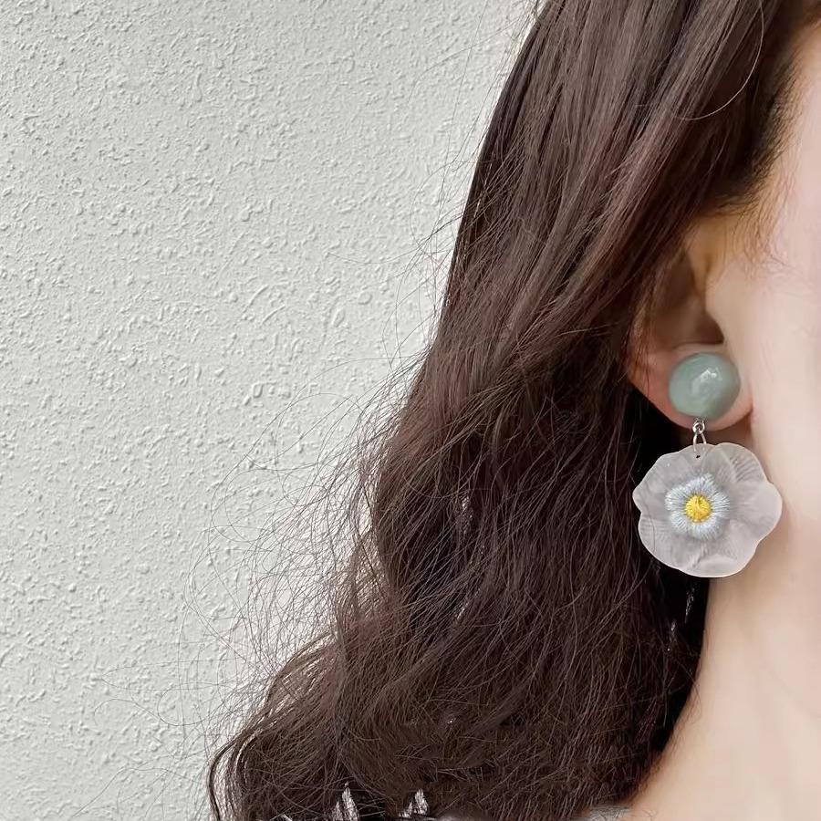 Spring and summer fresh and transparent pink flower silver nails super fairy vacation photo matte flower earrings jewelry girl