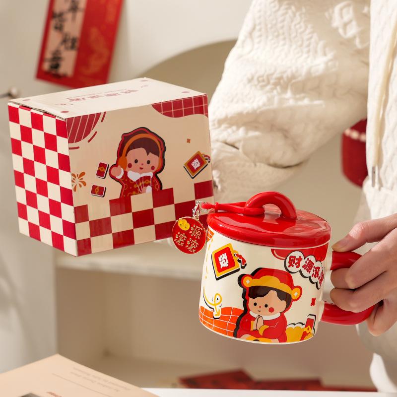 

Креативная высококачественная керамическая чашка с крышкой, милая бытовая офисная пара, чашка для воды, новогодний подарок, сувенир 350ml