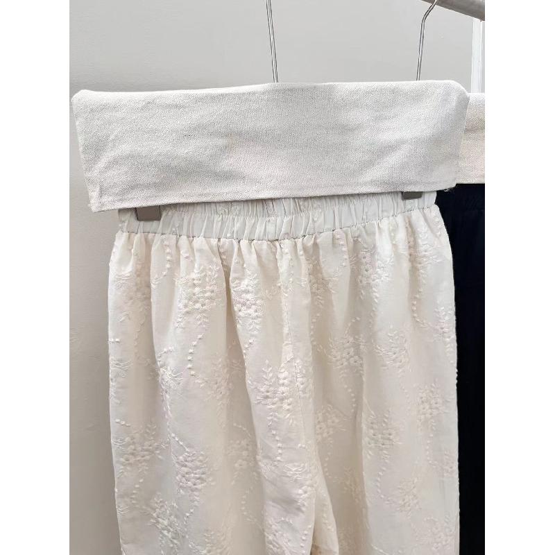 2026 Gentle and Elegant High-Waisted Slimming Pants with Intricate Embroidery, Casual Women's Cropped Pants