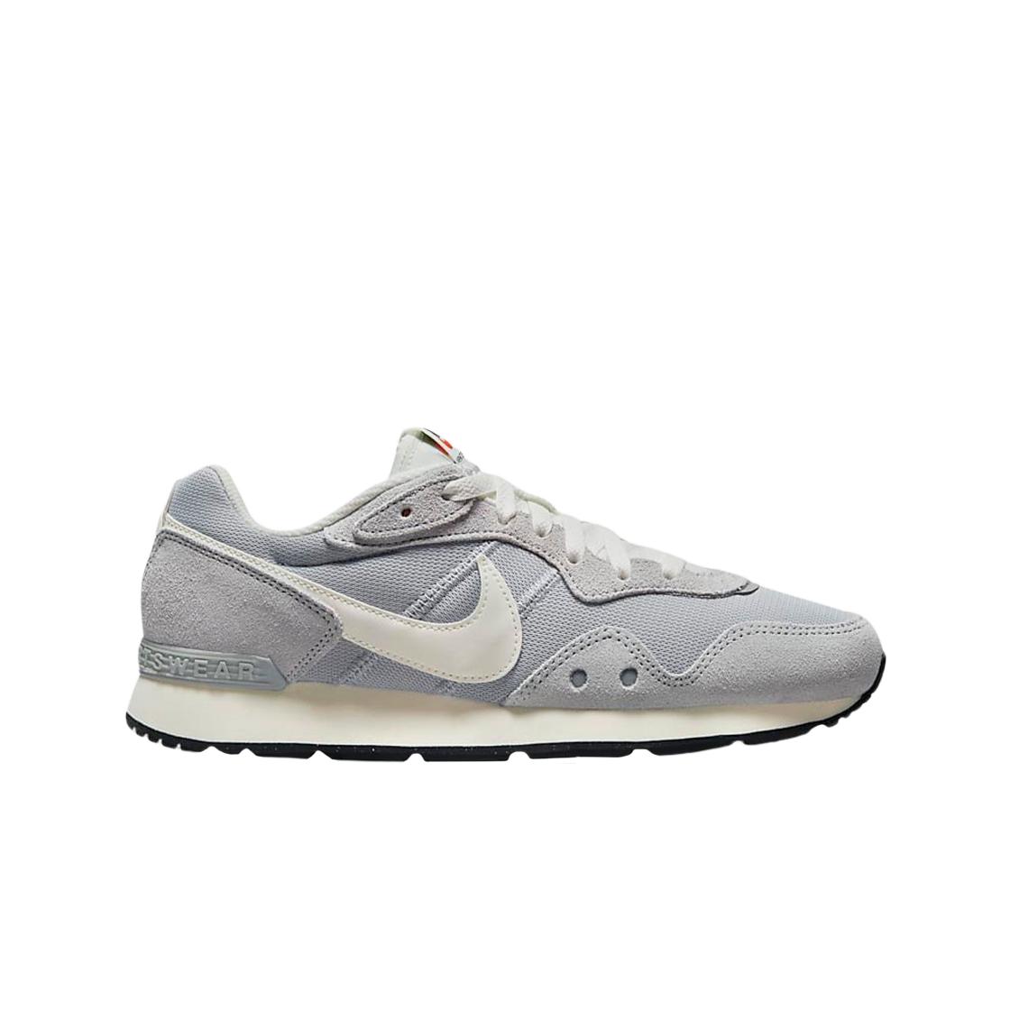 

Женские кроссовки Nike Venture Runner Wolf Grey Sail CK2948-008