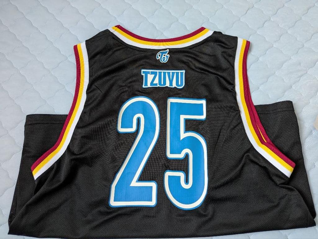 [USED] TWICE Mesh Uniform Tzuyu