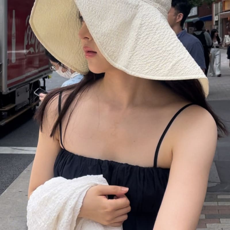 

SO IR WIDE BUCKET HAT - CREAM F