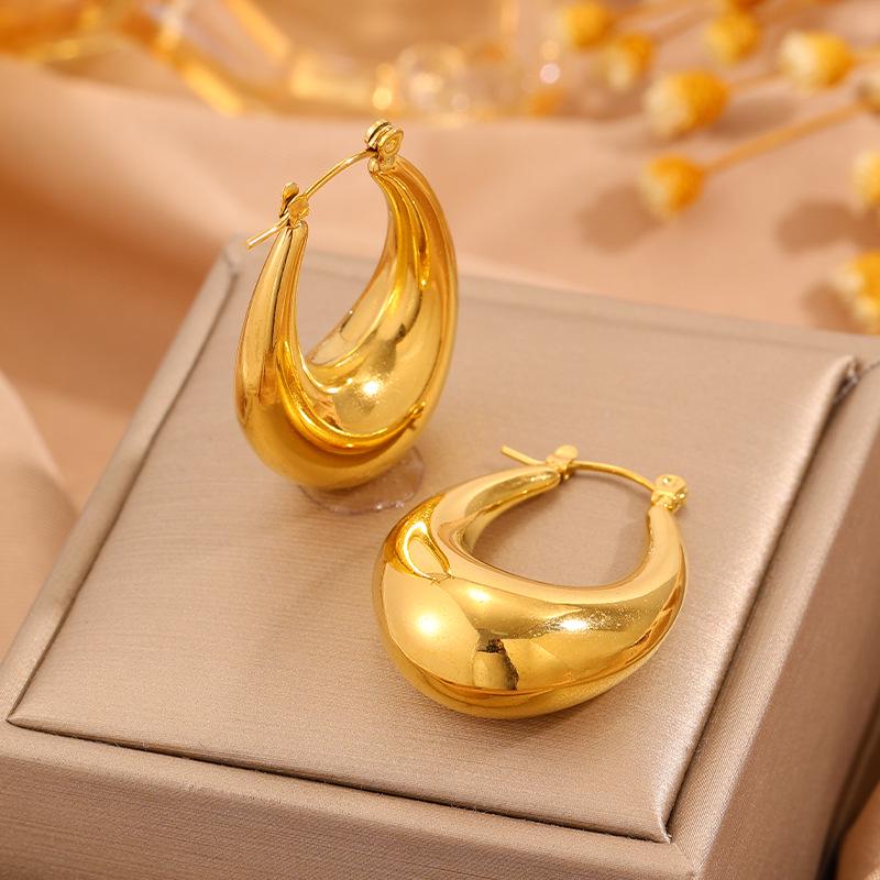 European & American 18K Gold-Plated U-Shaped Stainless Steel Geometric Oval Earrings - Non-Fading, Simple, & Versatile Luxury Design.