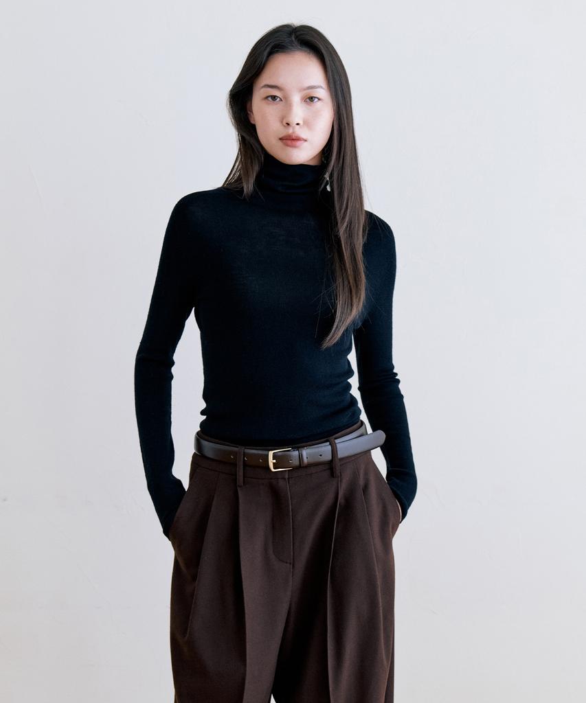NOTIA Premium Wool100 Turtle Neck Knit - Black
