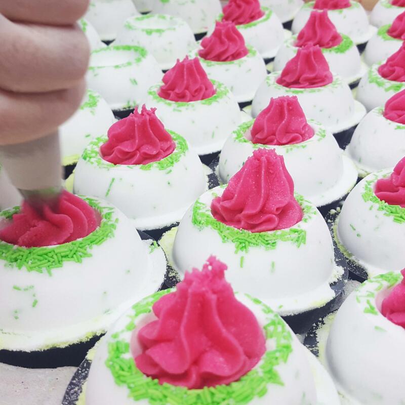 BOMP COSMETICS Apple & Raspberry Bath Blaster