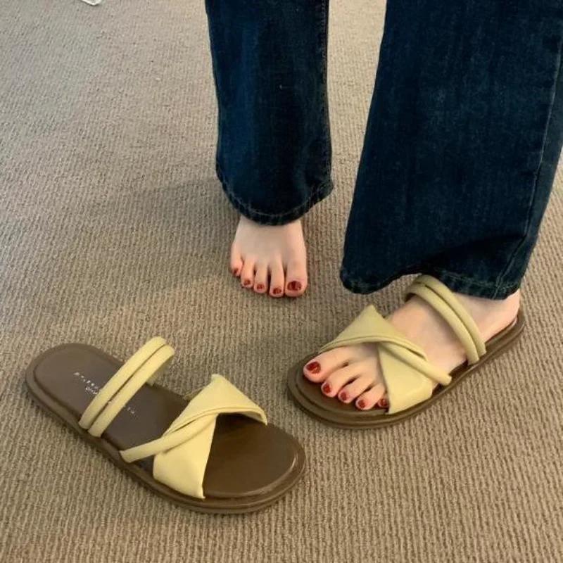 Outdoor Ladies Shoes No Heel Women's Sandals Low Price Daily Korea Footwear Sales 2025 Trend Comfort Asian Size Luxury The Best