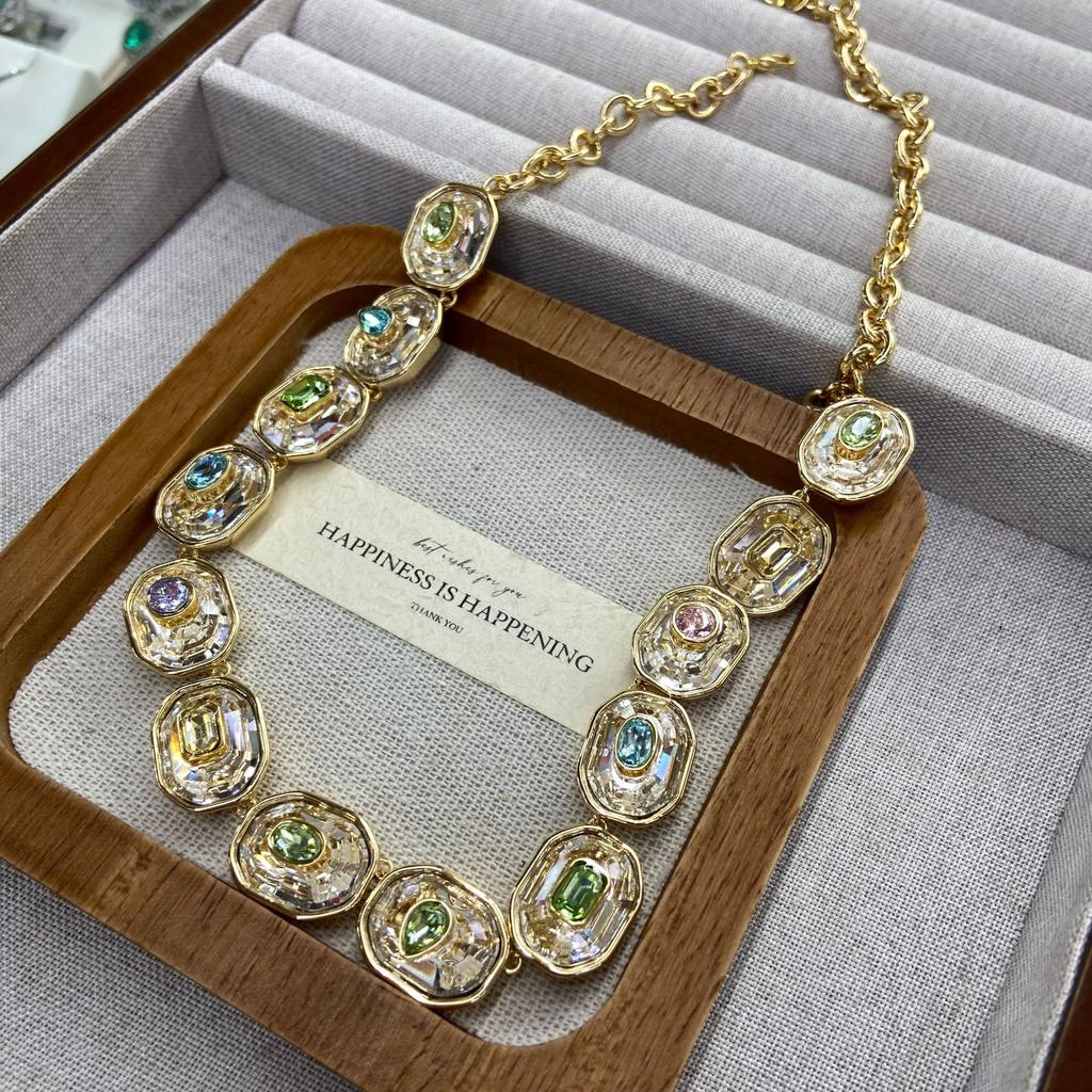 Light Luxury Fresh And Shiny Crystal Micro-Inlaid Super Flash Bracelet Necklace Design Fashion High-End Trend Element Suit Women