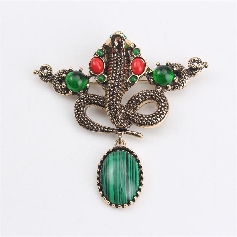 SKEDS Baroque Crystal Snake Brooch Novelty Badge Women Charm Perfect Accessory Gift for Friends Fashion Design Corsage