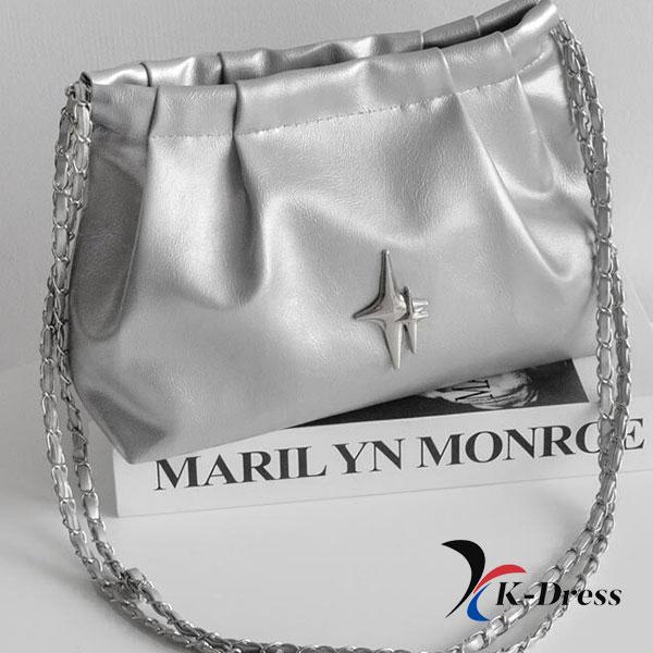 

Квадратна сумка через плече з гофрованим ланцюжком (3 кольори) 24x17x10cm срібний