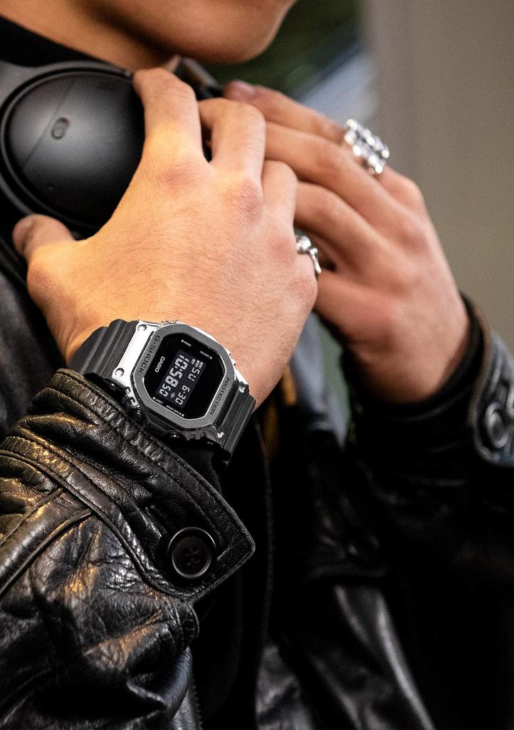 Watch Metal Covered Black [Casio] G-Shock GM-5600-1JF Men's