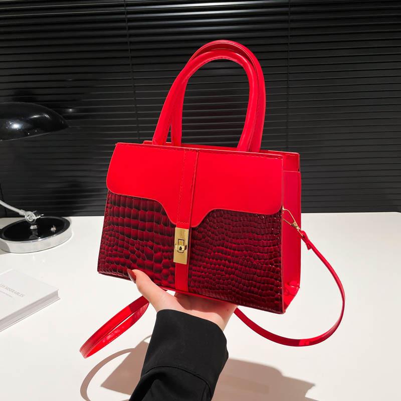 

Новая модная сумка кроссбоди через плечо из искусственной кожи с крокодиловым узором, однотонная, повседневная, большой вместимости, трендовая, простая, модная, маленькая квадратная сумка красный