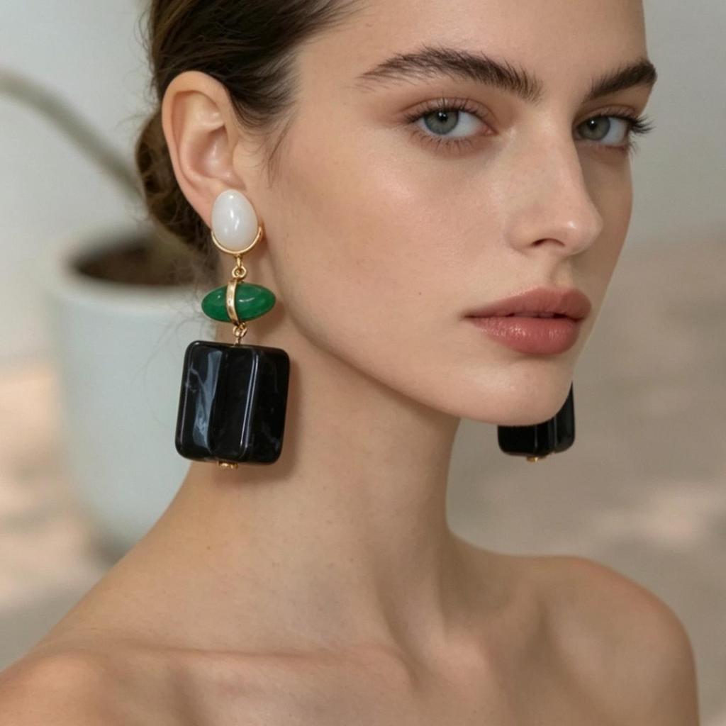 Vintage Black Series Stud Earrings 925 Silver Needle Minimalist High-End Personality Accessories for Women