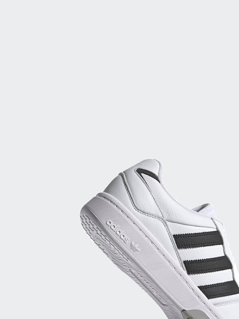 Adidas "Bread Shoes" COURTIC Classic Sports Sneakers, Model Number JQ5042