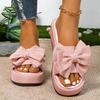Neue Damenschuhe in Übergröße Dicksohlige Zehensandalen mit einem Riemen