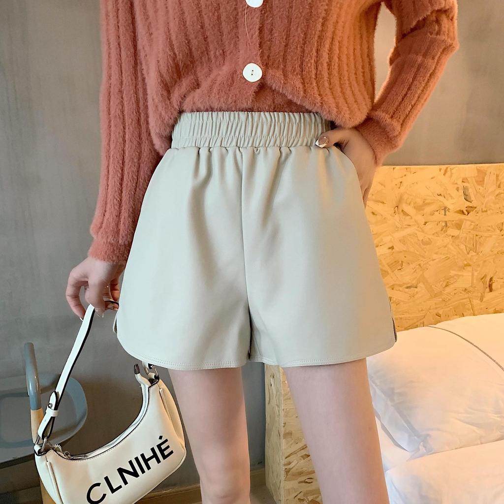 Women's Fall Spring Casual Versatile Slimming Elastic Waist Wide Leg PU Leather Shorts Outer Wear Petite Hot Pants Mini Shorts