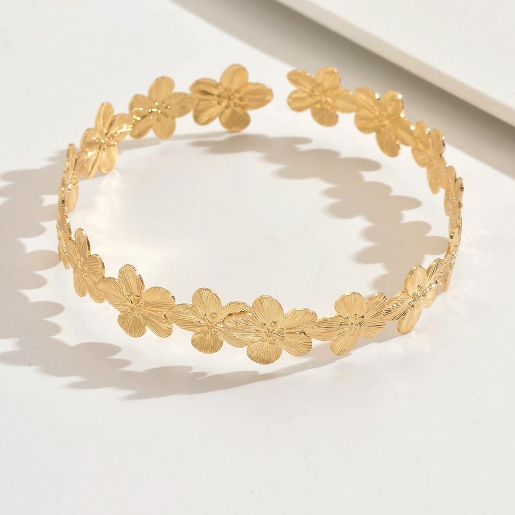 Metal Cold Wind Flower Necklace Collar Choker Collarbone Necklace Neck Chain Female Niche Design Retro