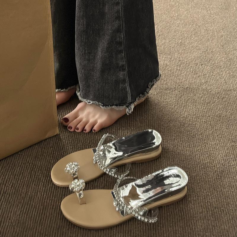 

Lame and slippers women s summer wear 2024 new versatile slope heel set toe rhinestone sandals seaside beach one-word drag 39 золотий