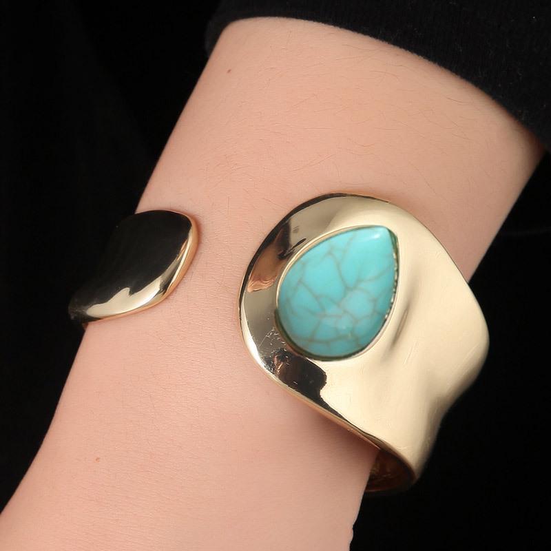 Stylish Open Water Drop Bracelet