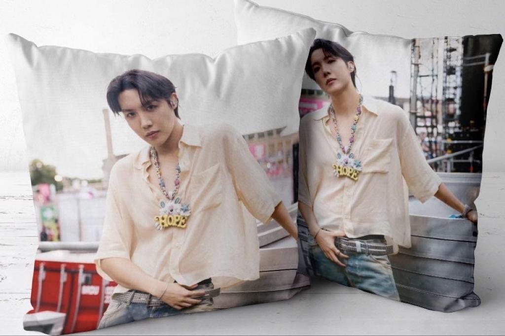 [USED] BTS Cushion Cover Killin' It Girl J-HOPE