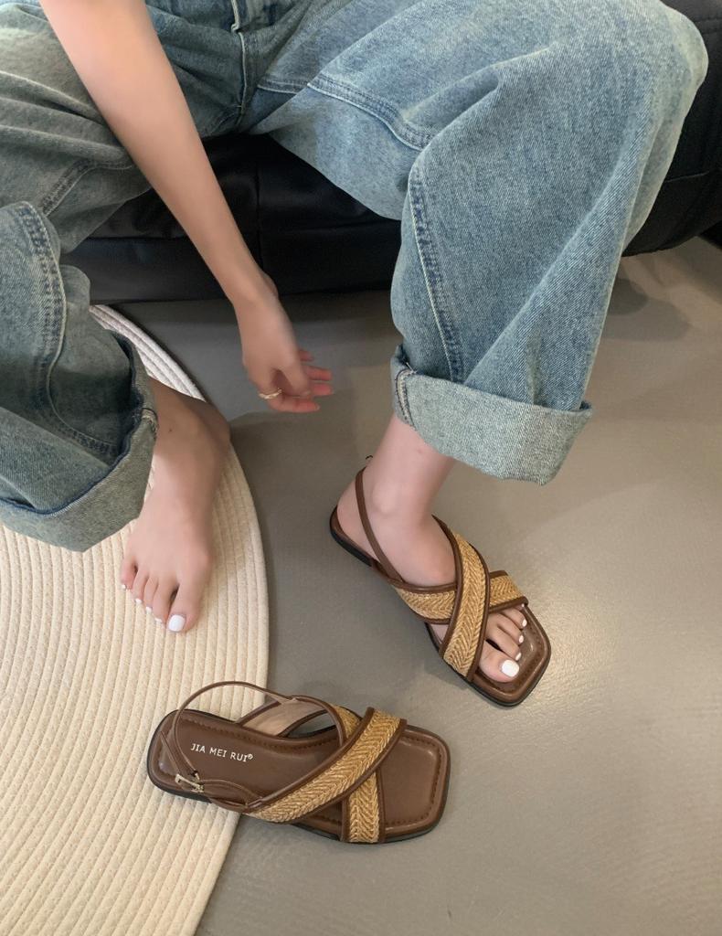 2025 new summer flat sandals outer wear women's shoes soft sole comfortable versatile beach retro Roman shoes