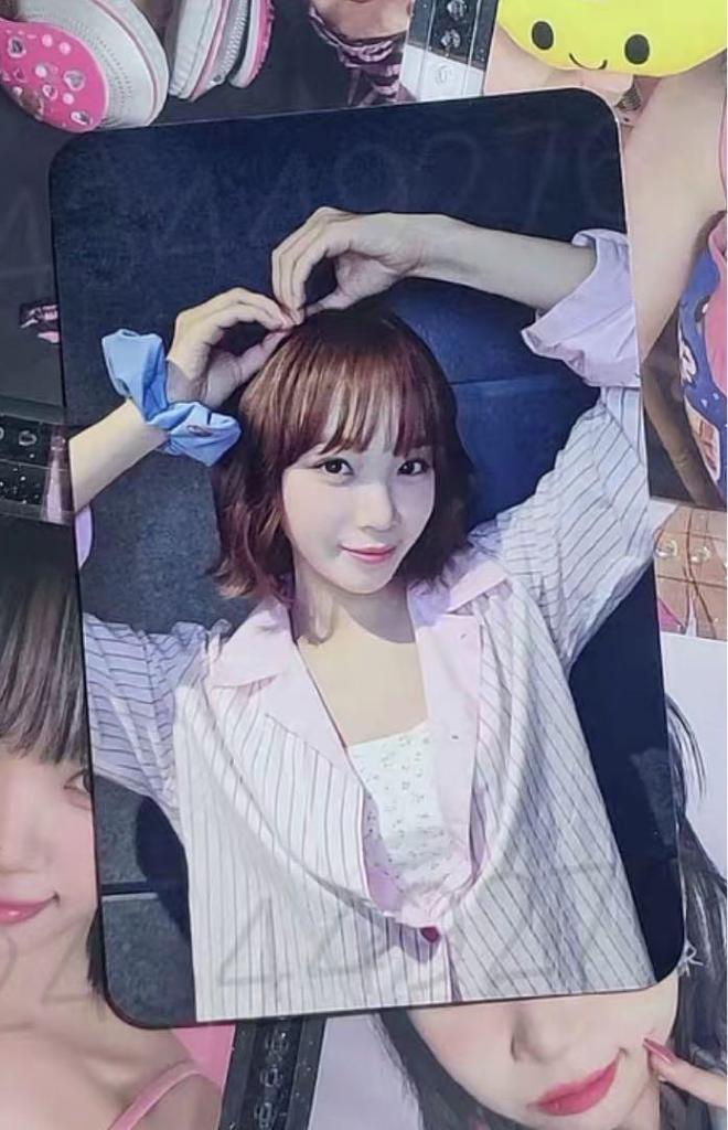 [USED] Lu Seraphim Chaewon Crazy Hello82 US Exclusive Bonus Trading Card
