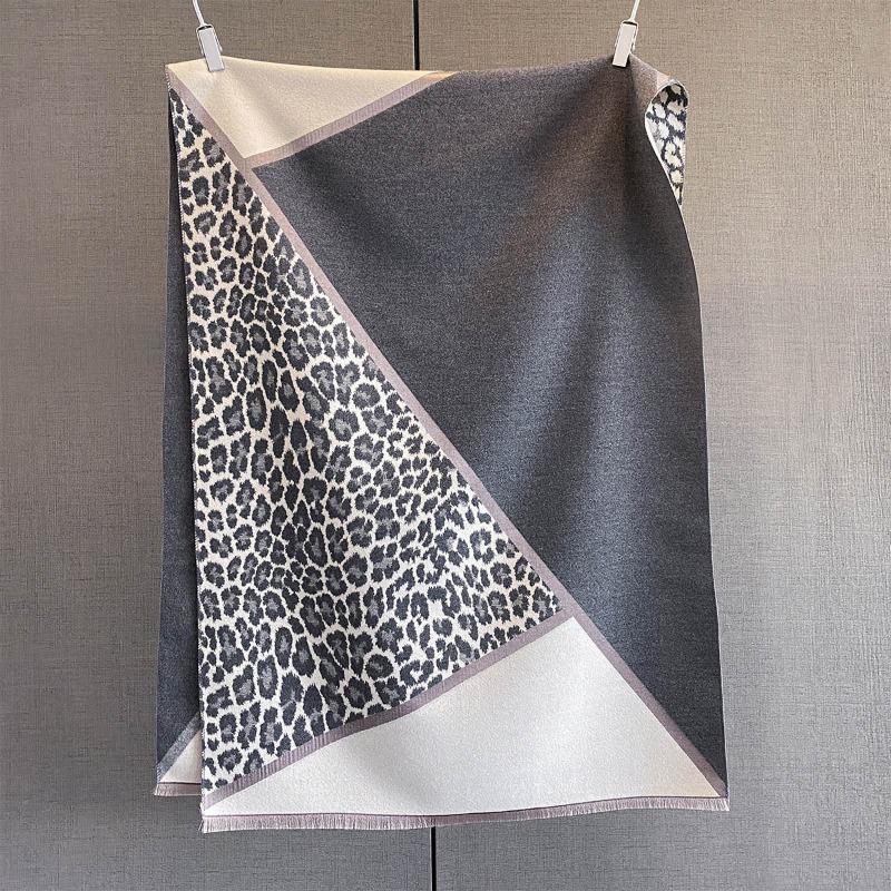 Autumn New Fashion Leopard Print Contrasting Scarf Women's Thickened Warm Scarf Dual-purpose Multi-functional Versatile Decorative Shawl