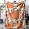 C-Kettensägenmann Pochita Wurfdecke Weiche Flanelldecke Sommerdecke Leichte Gemütliche Nickerchen-Decke für Sofa Bett Reise