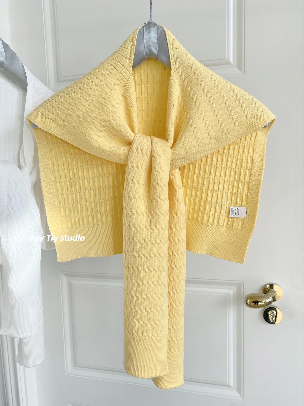 

Classic Cable Knit Shawl Vest - Stylish Layered Solid Color for Spring/Summer One Size