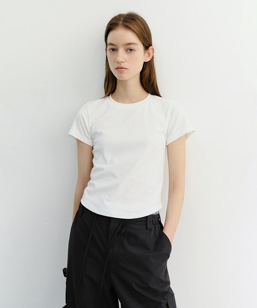 Deonseuteu Curved Hem Slim Top_Udts6B225_White