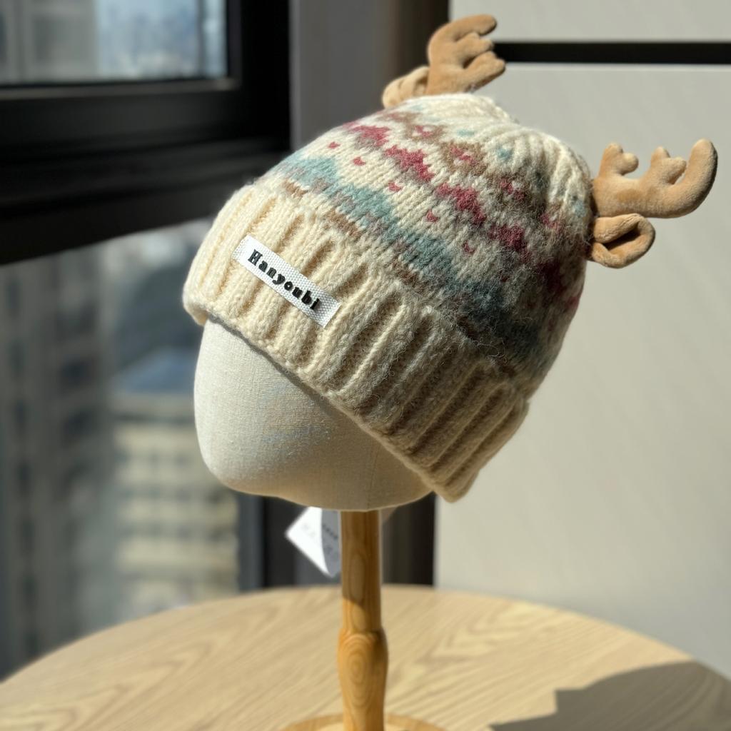New Cute Christmas Red Antler Knitted Hat for Women in Autumn and Winter Thickened Fashionable Warm Plush Ear Protection Woolen Hat