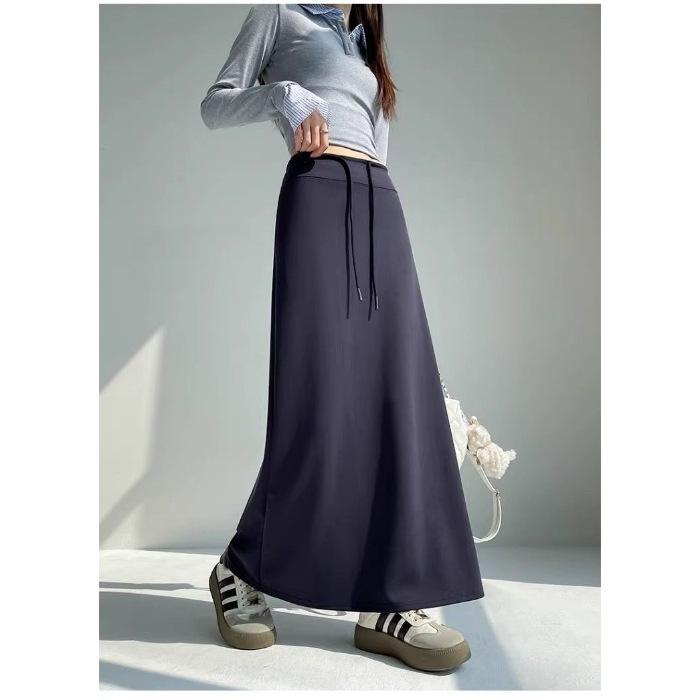 Gray High-Waisted A-Line Skirt for Women - Mid-Length, Hip-Hugging, Slit, Straight Tube Design for Spring, Autumn, and Winter.
