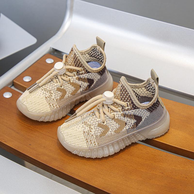 Children's Coconut Shoes, Boys' Net Shoes 2025 New Girls' Sports Shoes, Fly-woven Mesh Breathable Medium and Older Children's Running Shoes