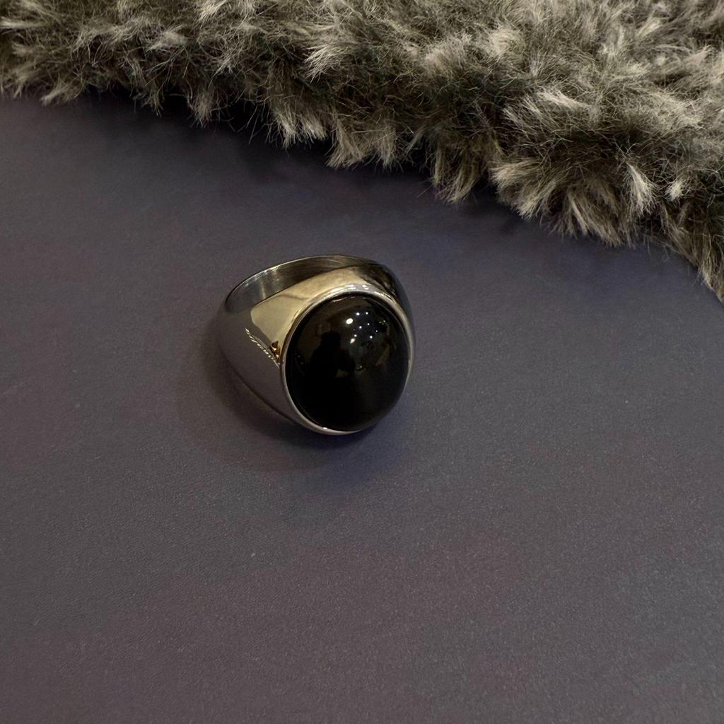 Titanium Steel Oval Agate Stone Gold Ring - Women's Niche Fashion Accessory