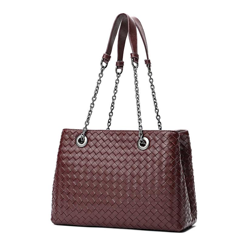 Классическая женская сумка из натуральной кожи — фото 4