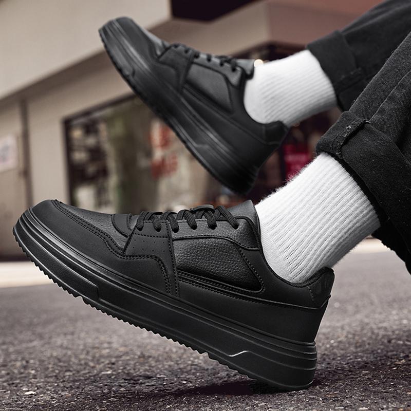 Men's Sports Shoes Soft Sole Ultra Lightweight Breathable Non-slip Wear-resistant Large Size Genuine Leather Sports Shoes
